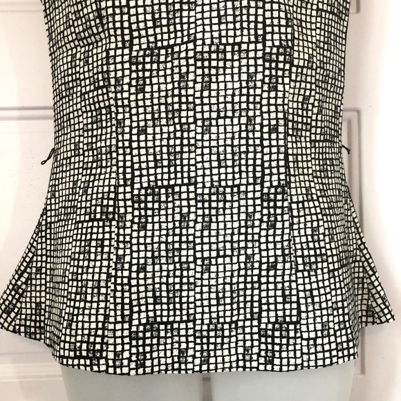 Y2K LE CHÂTEAU coordinating set black and white abstract design size 4 - Picture 4 of 13